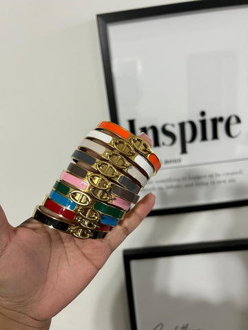 Arm Candy